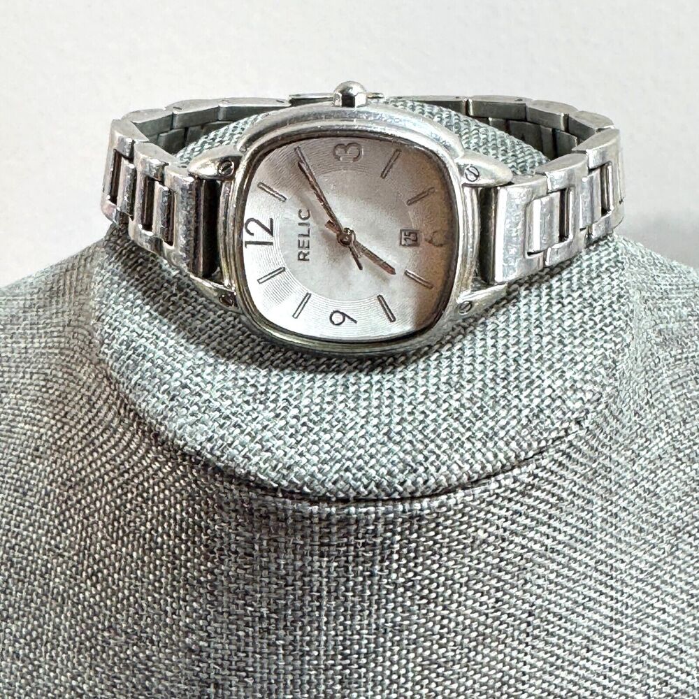 Relic Watch Silver Tone Quartz Analog Women 30M Water Resistant Stainless Steel